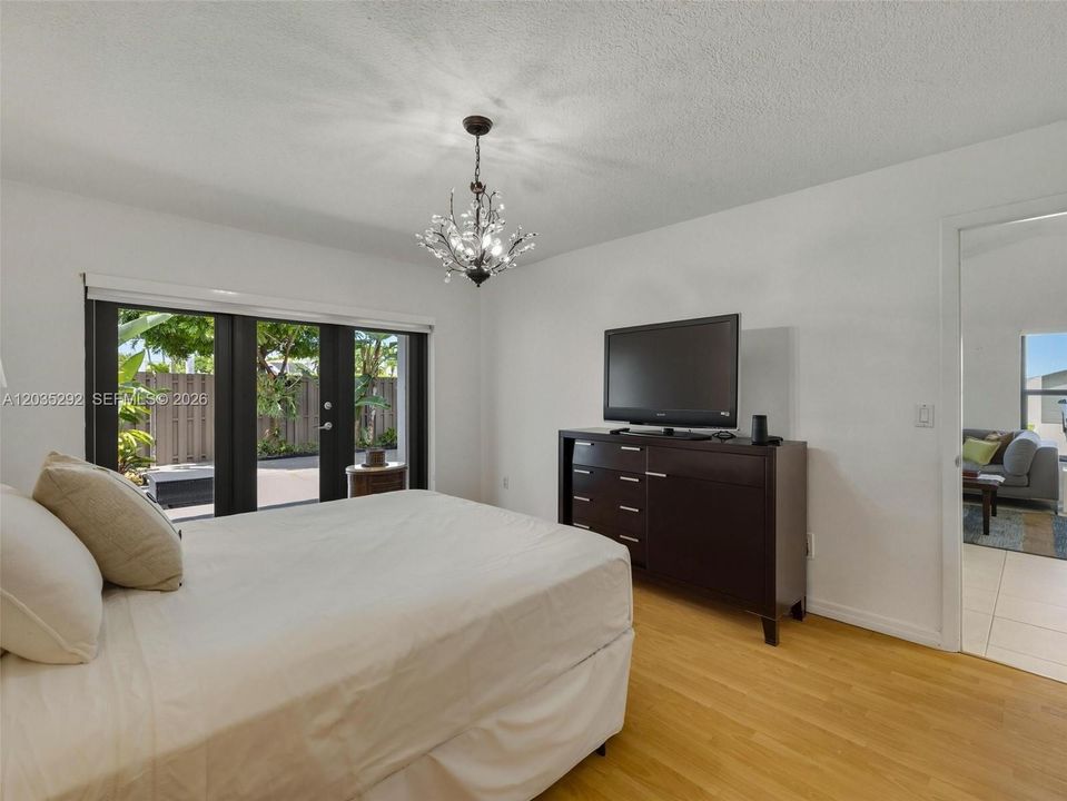 В аренду: $3,375 (3 спален, 2 ванн, 1359 Квадратных фут)