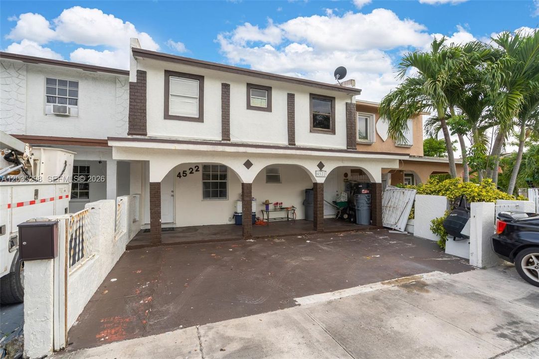For Sale: $385,000 (4 beds, 2 baths, 1211 Square Feet)