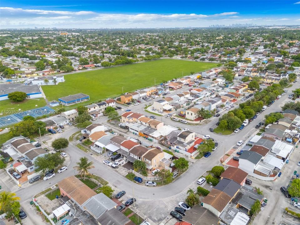 For Sale: $385,000 (4 beds, 2 baths, 1211 Square Feet)