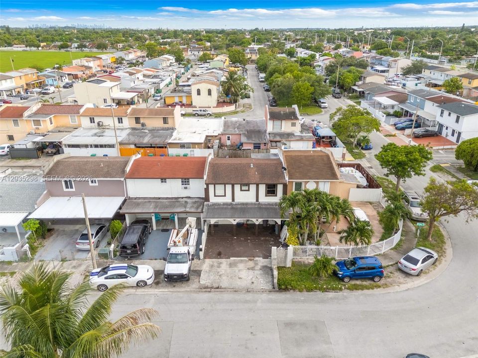 For Sale: $385,000 (4 beds, 2 baths, 1211 Square Feet)
