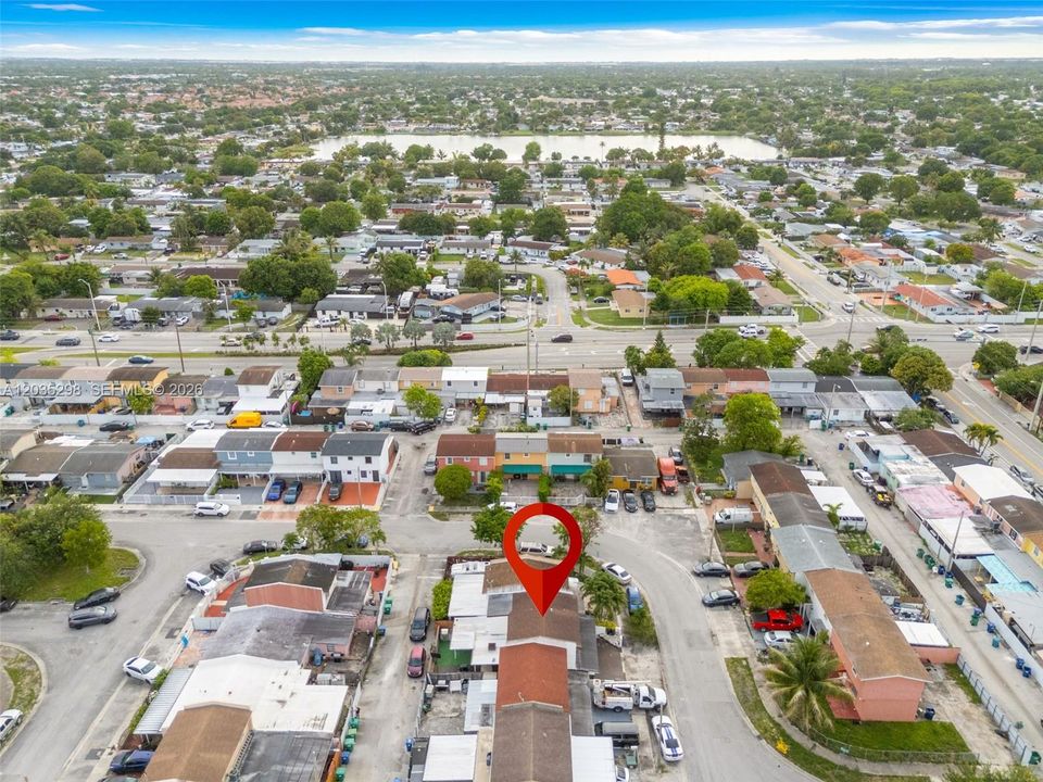 For Sale: $385,000 (4 beds, 2 baths, 1211 Square Feet)
