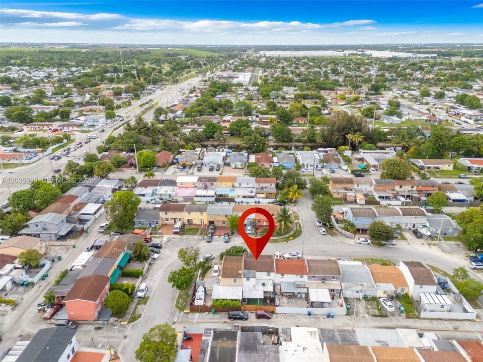 For Sale: $385,000 (4 beds, 2 baths, 1211 Square Feet)