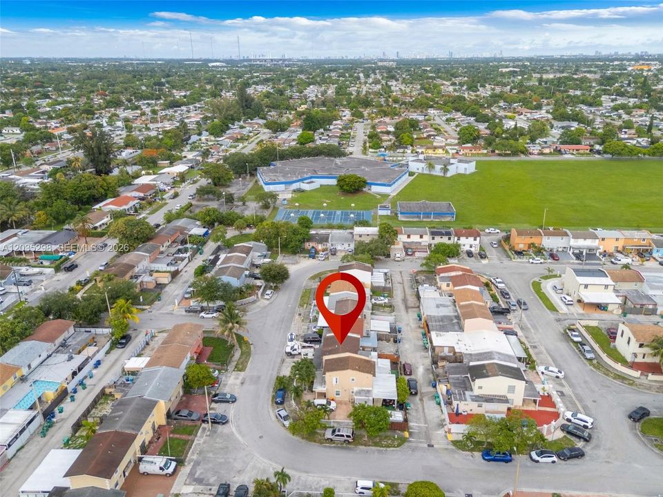 For Sale: $385,000 (4 beds, 2 baths, 1211 Square Feet)