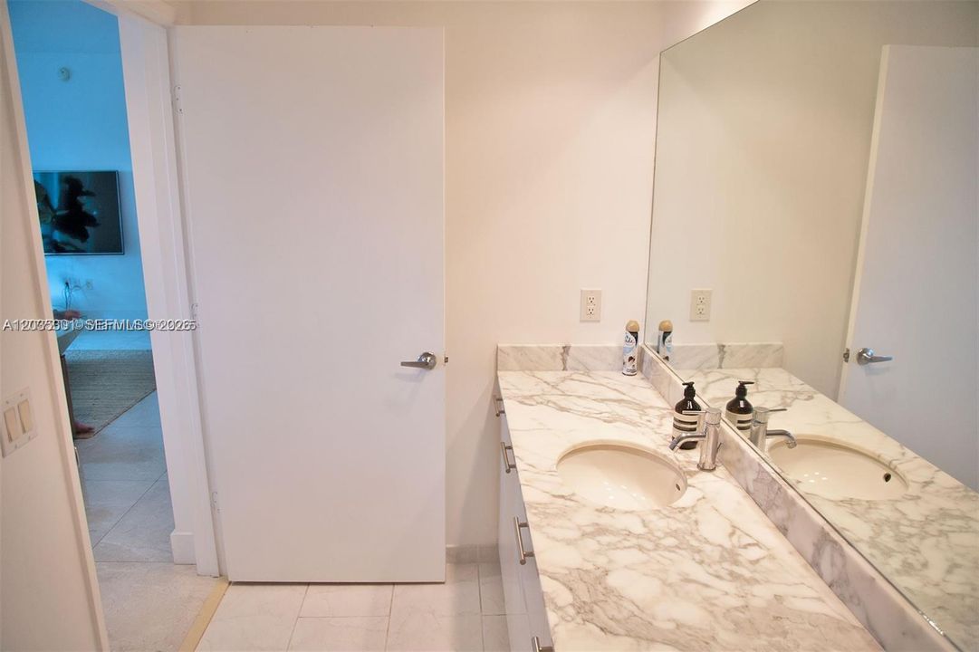 En Renta: $4,700 (2 camas, 2 baños, 1113 Pies cuadrados)