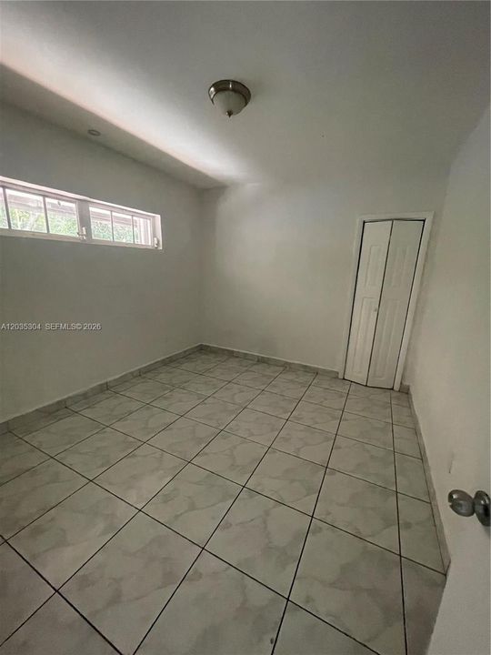 В аренду: $3,900 (4 спален, 2 ванн, 1580 Квадратных фут)