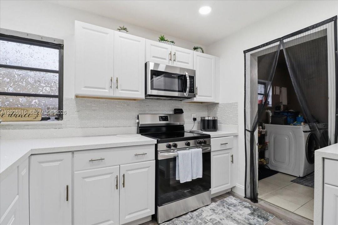 En Venta: $525,000 (3 camas, 2 baños, 1420 Pies cuadrados)