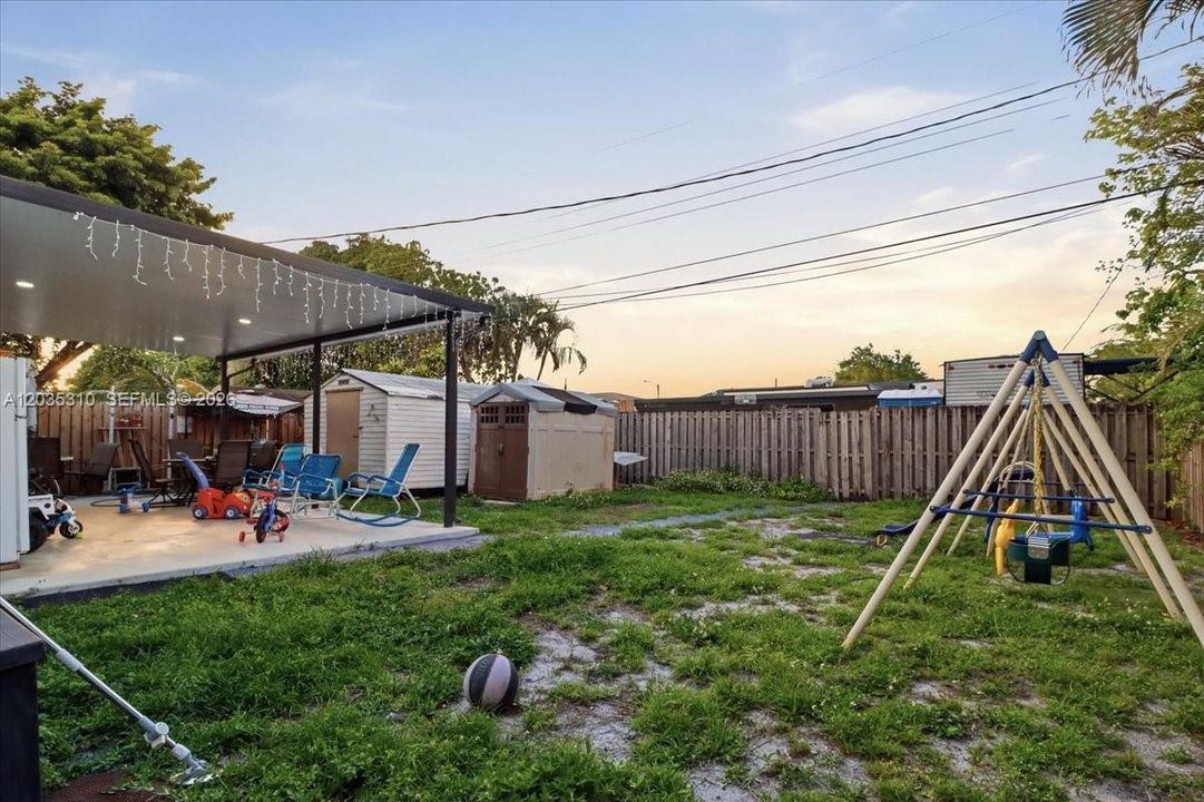 En Venta: $525,000 (3 camas, 2 baños, 1420 Pies cuadrados)