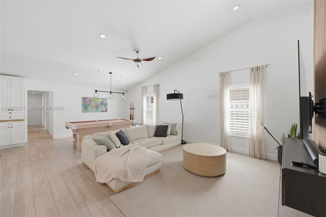 For Sale: $1,095,000 (4 beds, 3 baths, 2707 Square Feet)
