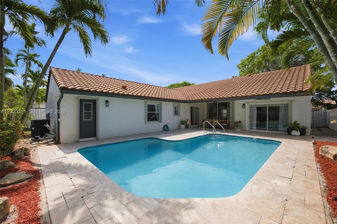 For Sale: $1,095,000 (4 beds, 3 baths, 2707 Square Feet)