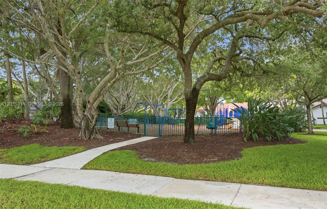For Sale: $1,095,000 (4 beds, 3 baths, 2707 Square Feet)