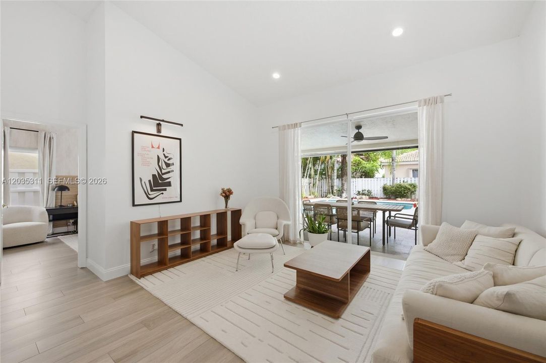 For Sale: $1,095,000 (4 beds, 3 baths, 2707 Square Feet)