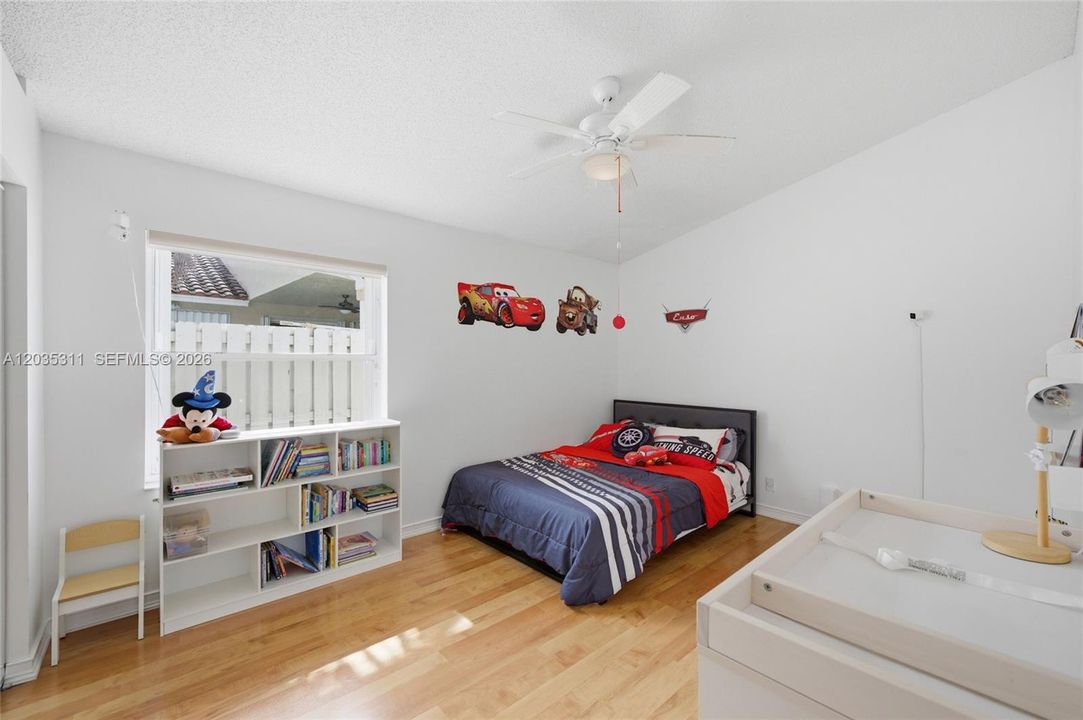 For Sale: $1,095,000 (4 beds, 3 baths, 2707 Square Feet)