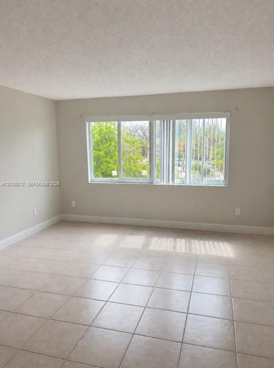 En Renta: $1,995 (2 camas, 1 baños, 1075 Pies cuadrados)