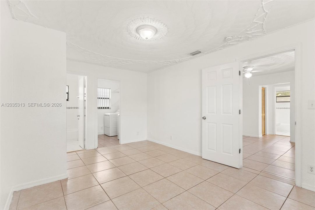 For Rent: $2,850 (3 beds, 2 baths, 2250 Square Feet)