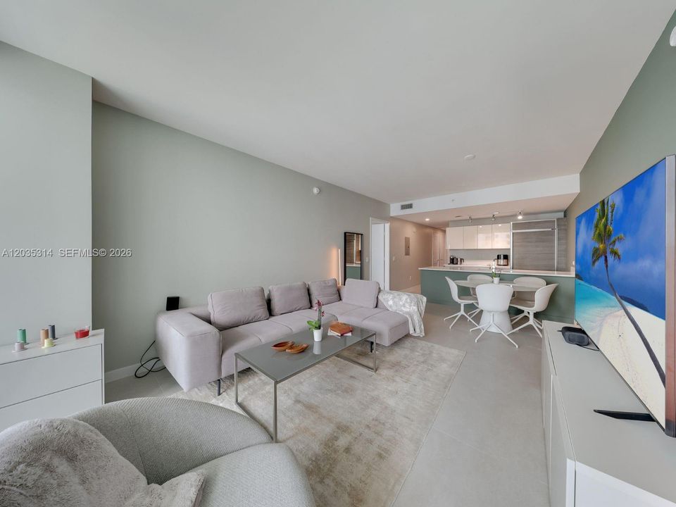 В аренду: $5,200 (2 спален, 2 ванн, 1195 Квадратных фут)