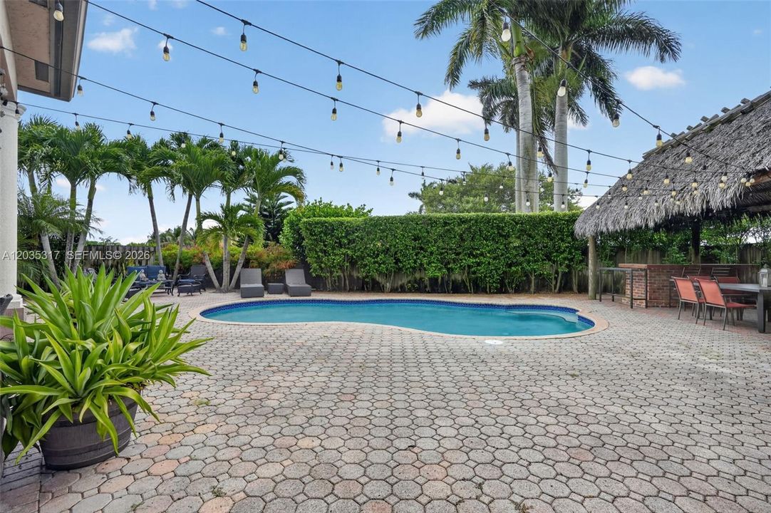For Sale: $875,000 (4 beds, 3 baths, 2326 Square Feet)