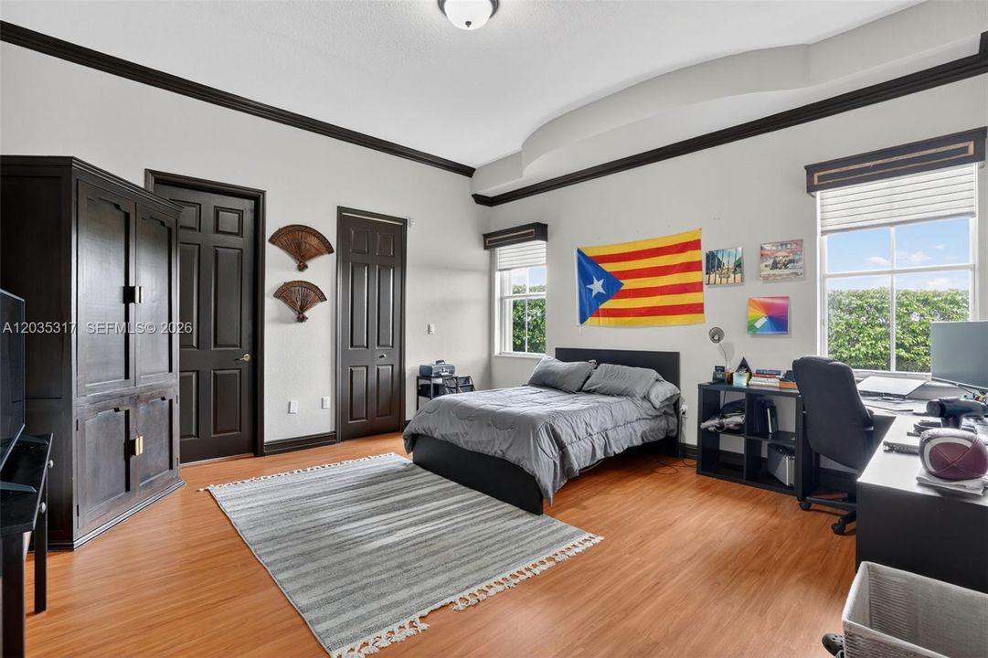 For Sale: $875,000 (4 beds, 3 baths, 2326 Square Feet)