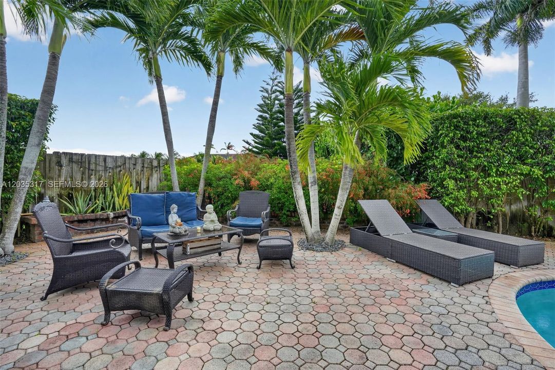For Sale: $875,000 (4 beds, 3 baths, 2326 Square Feet)