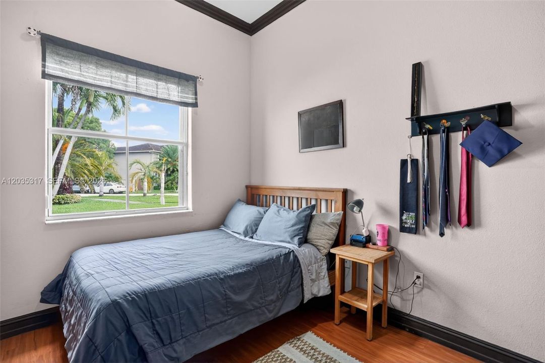 For Sale: $875,000 (4 beds, 3 baths, 2326 Square Feet)