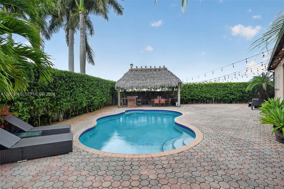 For Sale: $875,000 (4 beds, 3 baths, 2326 Square Feet)