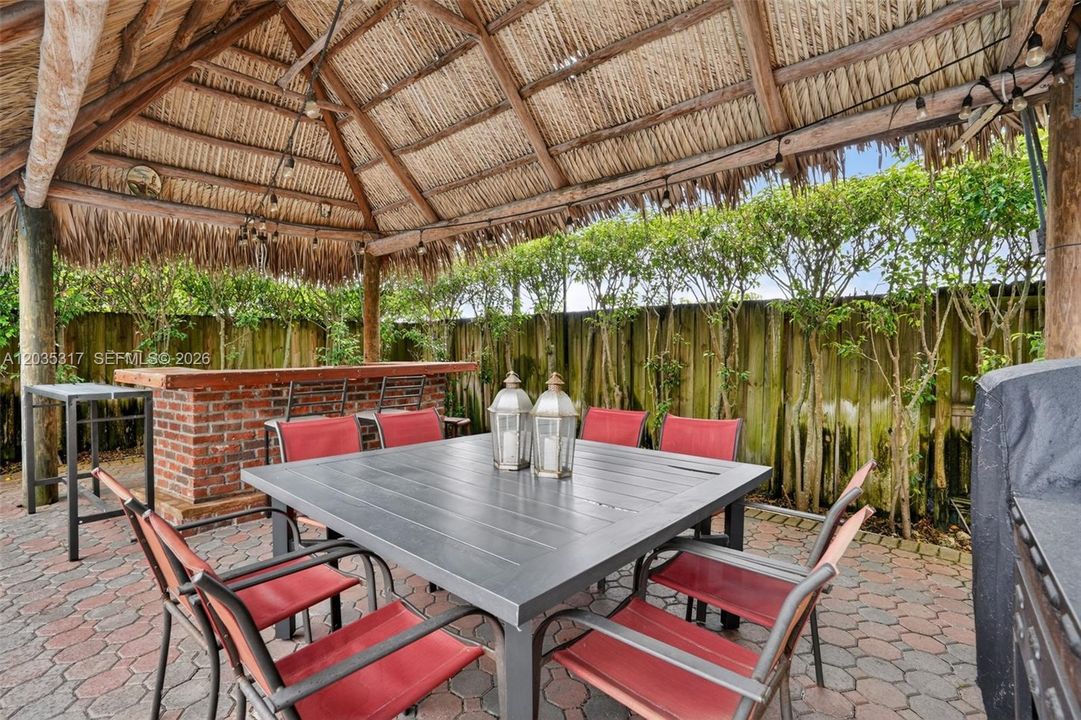 For Sale: $875,000 (4 beds, 3 baths, 2326 Square Feet)