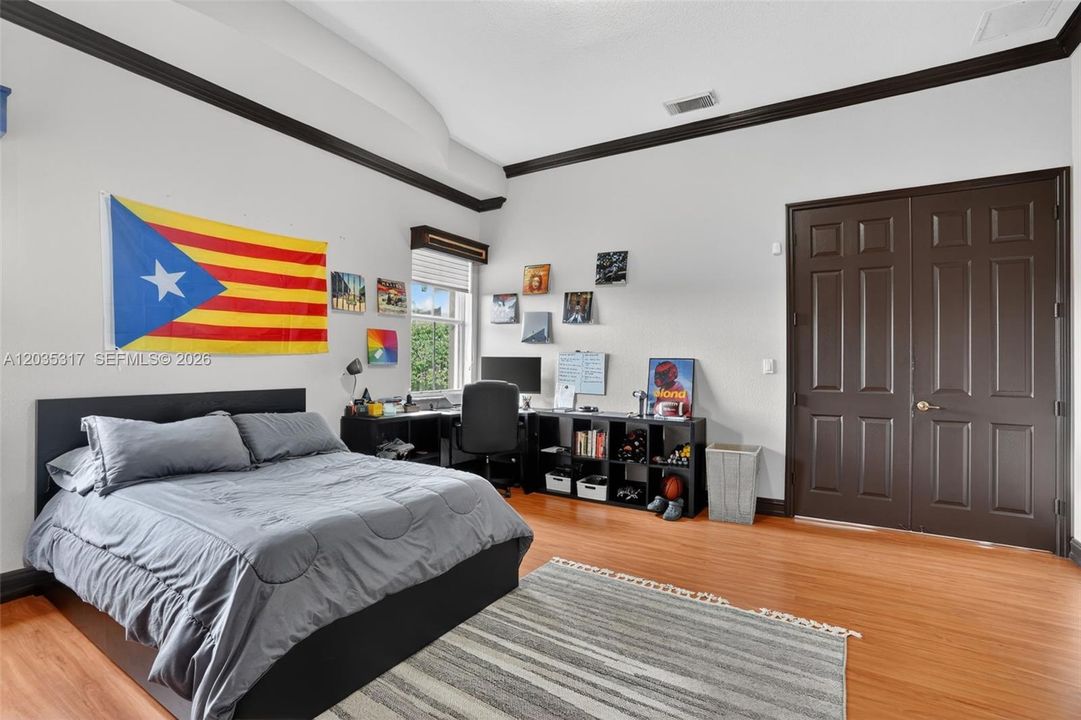 For Sale: $875,000 (4 beds, 3 baths, 2326 Square Feet)