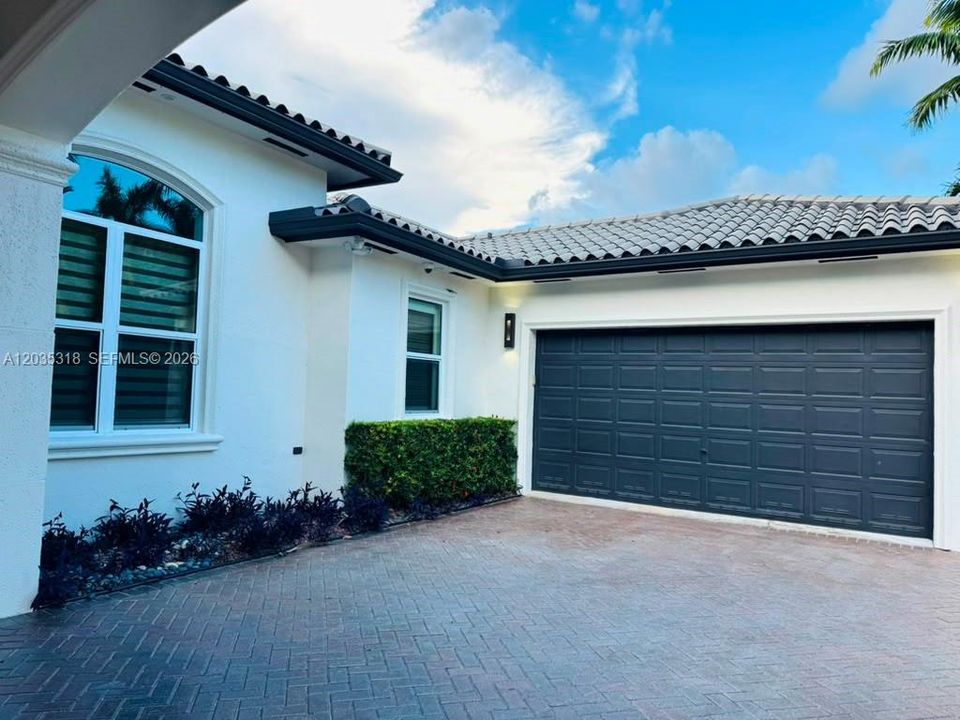For Rent: $7,500 (4 beds, 4 baths, 3149 Square Feet)