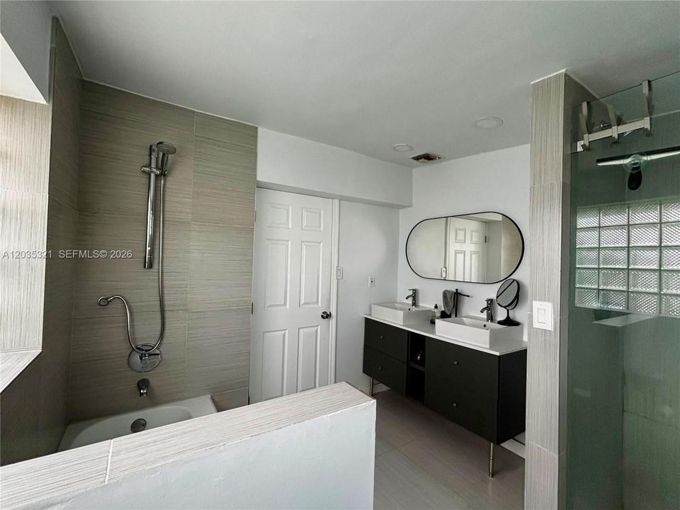 En Venta: $1,700,000 (3 camas, 3 baños, 1971 Pies cuadrados)
