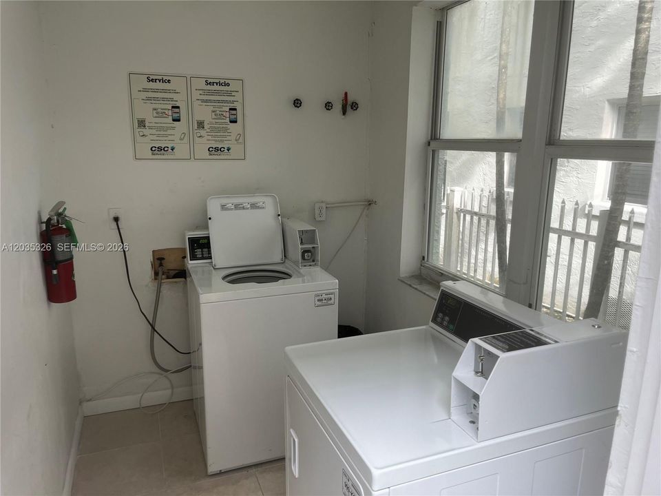 For Rent: $1,800 (1 beds, 1 baths, 420 Square Feet)
