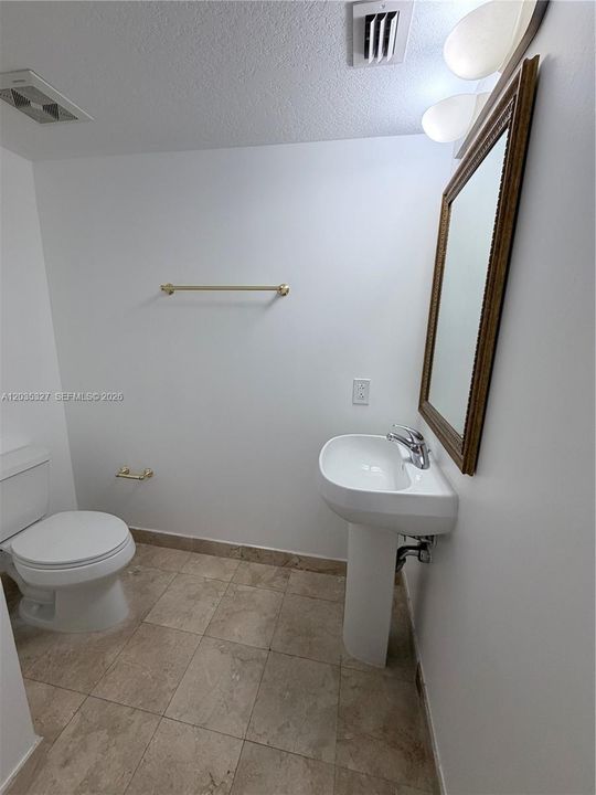 For Rent: $3,495 (1 beds, 1 baths, 1095 Square Feet)