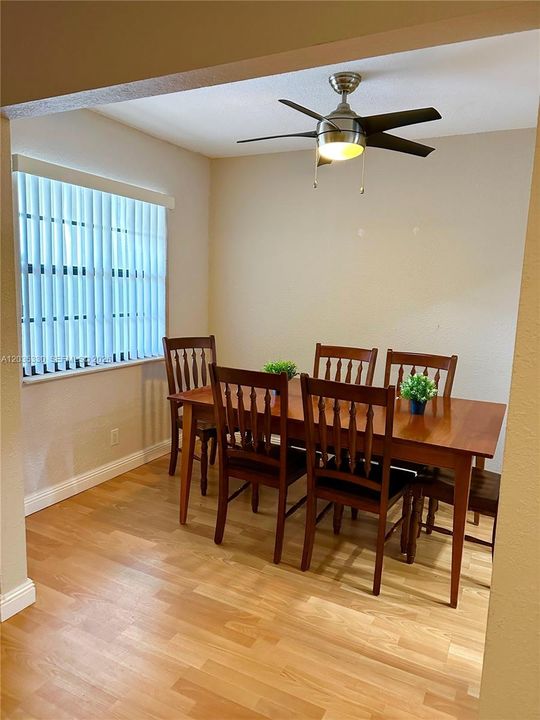 For Rent: $1,650 (1 beds, 1 baths, 768 Square Feet)