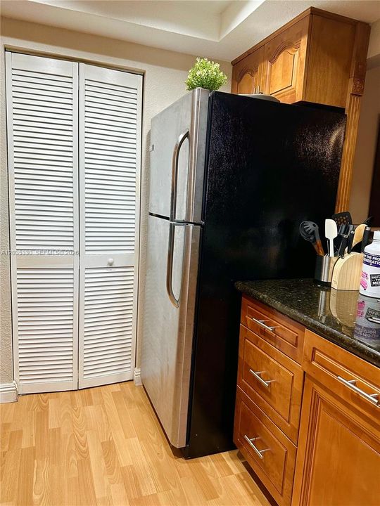 For Rent: $1,650 (1 beds, 1 baths, 768 Square Feet)