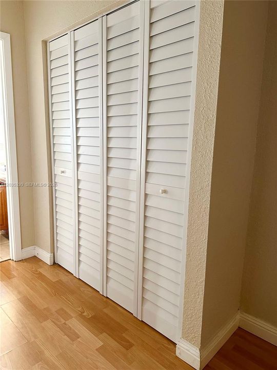 For Rent: $1,650 (1 beds, 1 baths, 768 Square Feet)