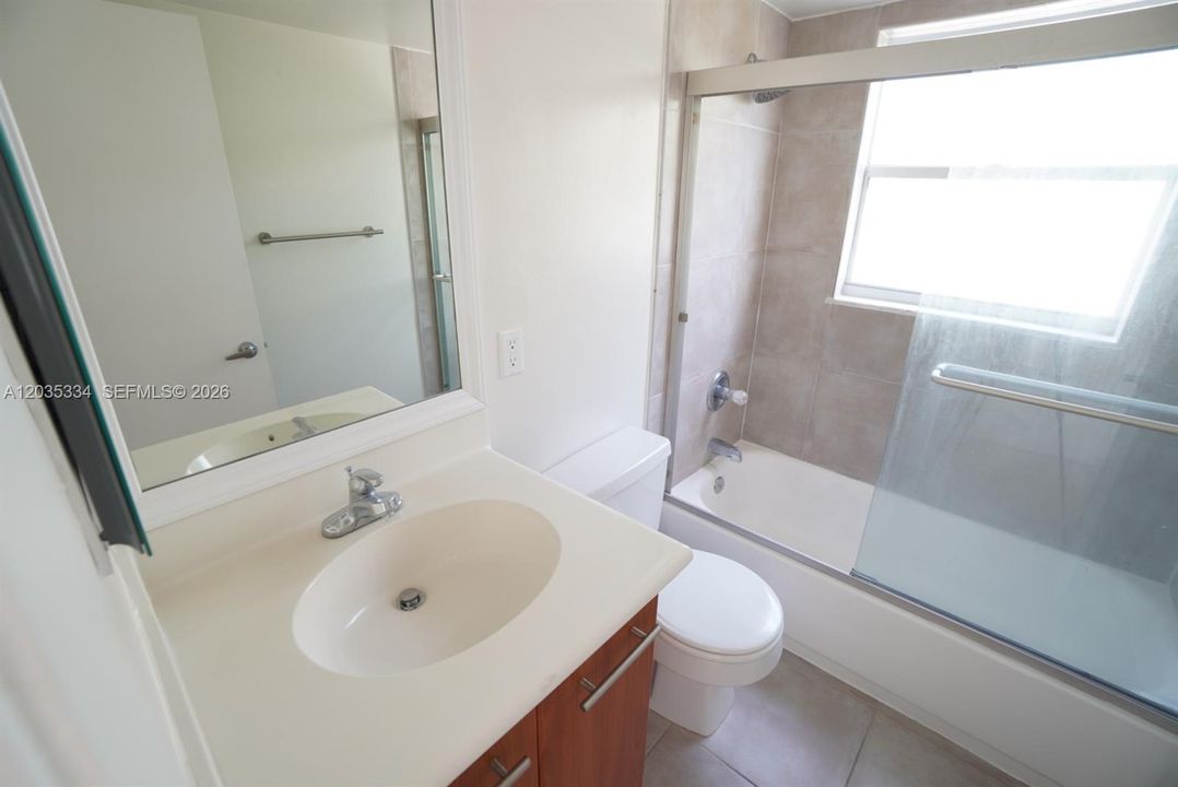 В аренду: $2,350 (1 спален, 1 ванн, 741 Квадратных фут)