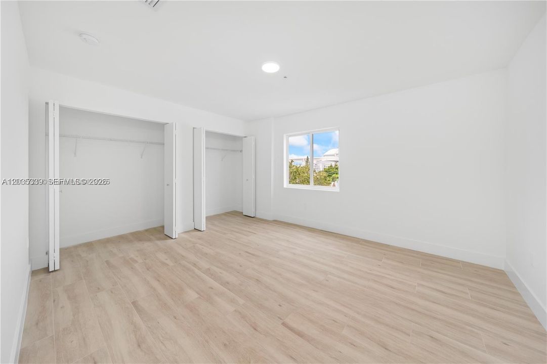 En Renta: $2,400 (1 camas, 1 baños, 1380 Pies cuadrados)