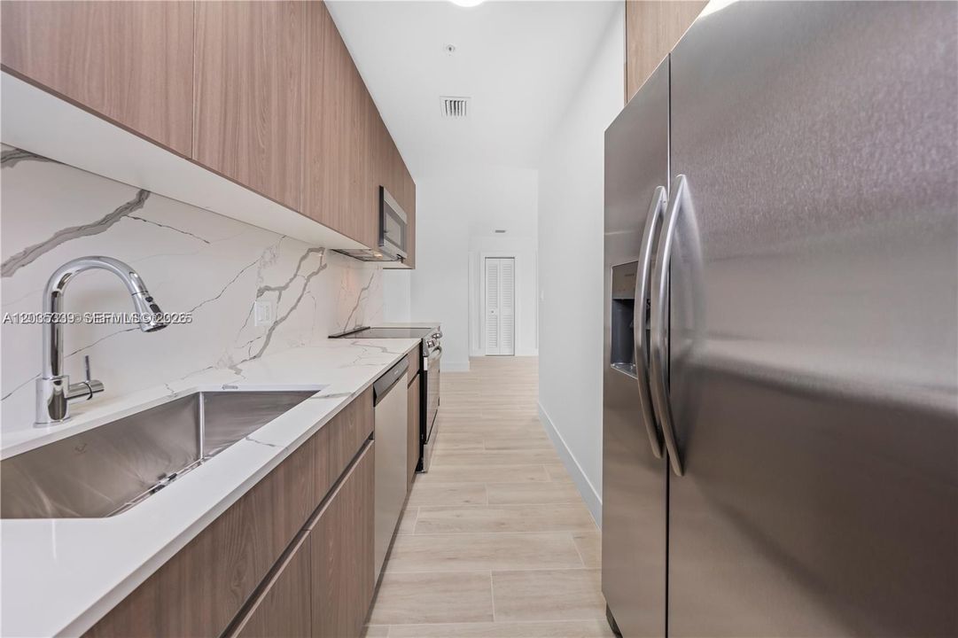 En Renta: $2,400 (1 camas, 1 baños, 1380 Pies cuadrados)