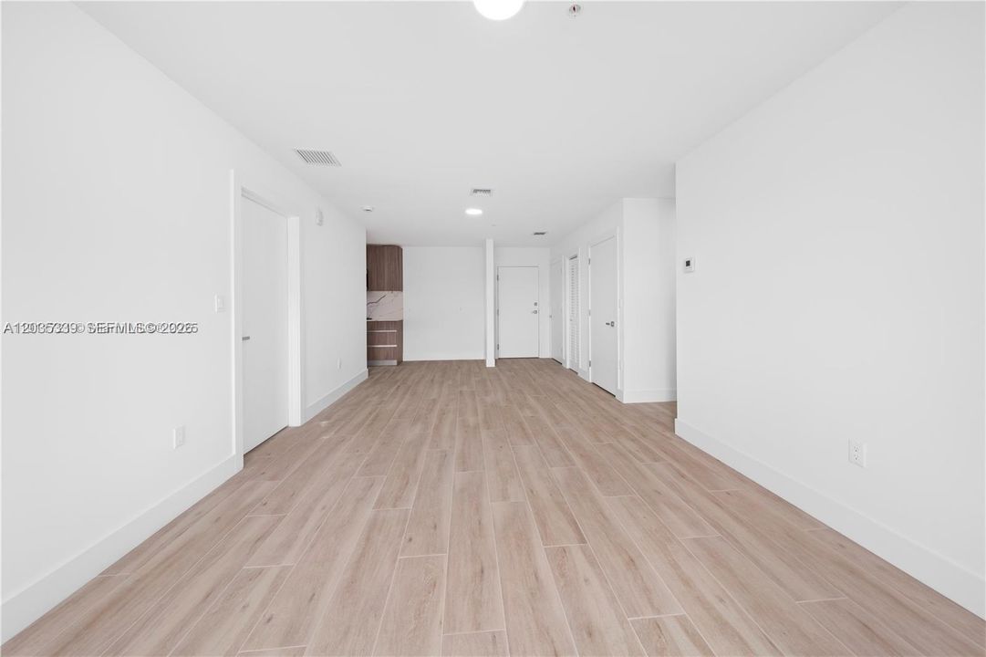 En Renta: $2,400 (1 camas, 1 baños, 1380 Pies cuadrados)