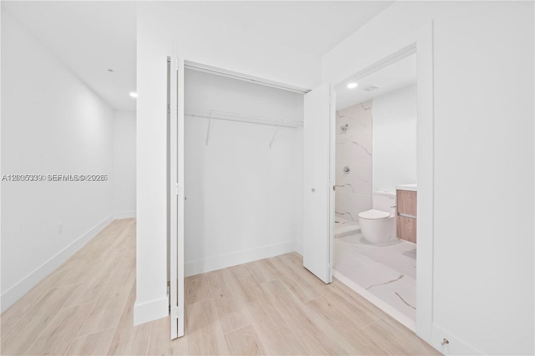 En Renta: $2,400 (1 camas, 1 baños, 1380 Pies cuadrados)