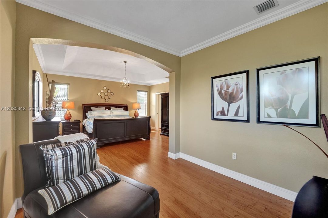 For Sale: $830,000 (4 beds, 3 baths, 3020 Square Feet)