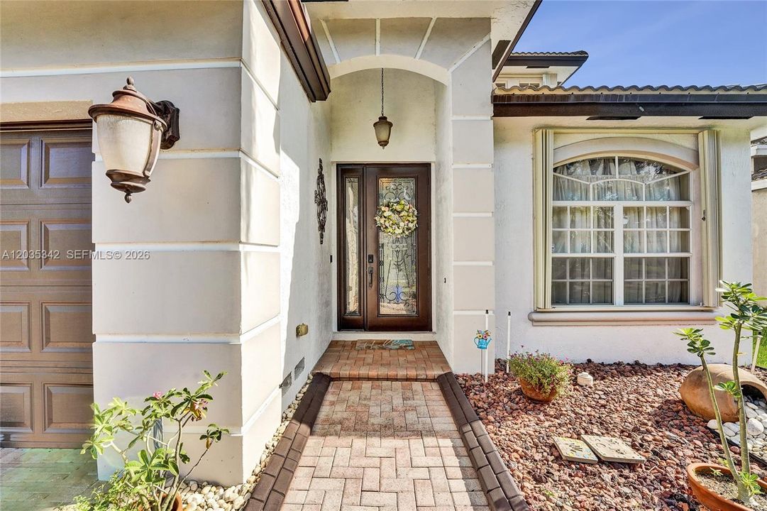For Sale: $830,000 (4 beds, 3 baths, 3020 Square Feet)