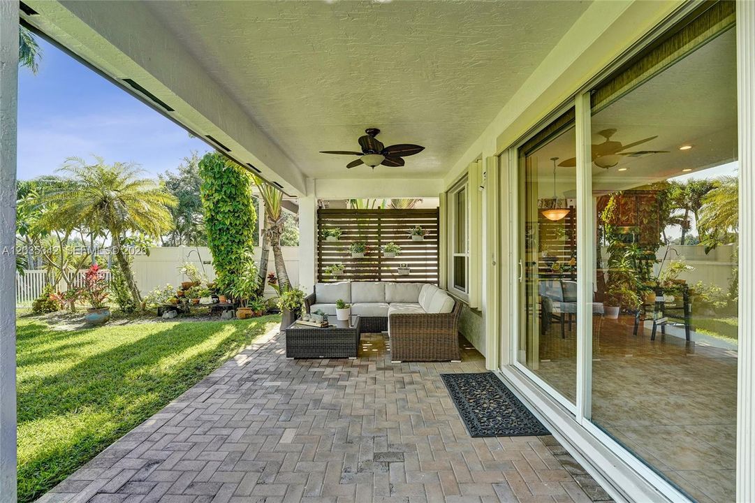 For Sale: $830,000 (4 beds, 3 baths, 3020 Square Feet)