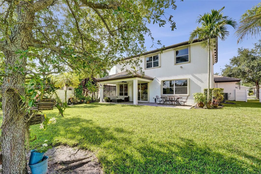 For Sale: $830,000 (4 beds, 3 baths, 3020 Square Feet)