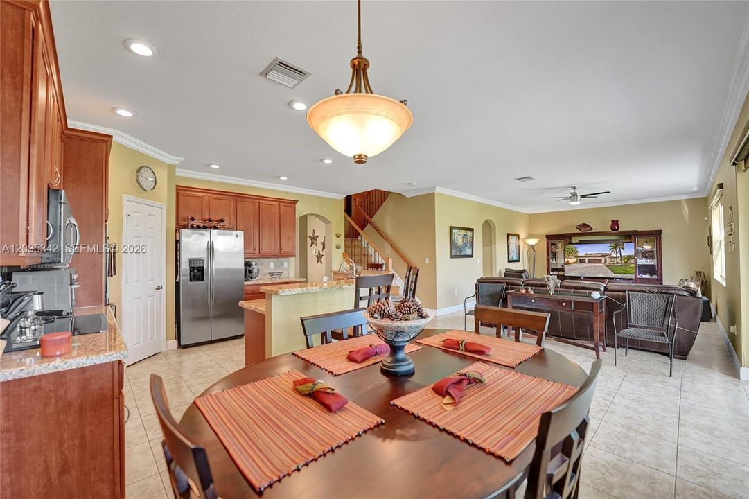 For Sale: $830,000 (4 beds, 3 baths, 3020 Square Feet)