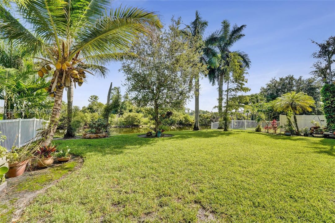 For Sale: $830,000 (4 beds, 3 baths, 3020 Square Feet)