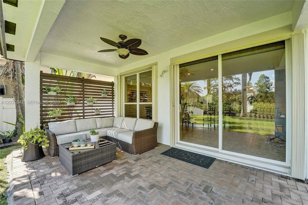 For Sale: $830,000 (4 beds, 3 baths, 3020 Square Feet)