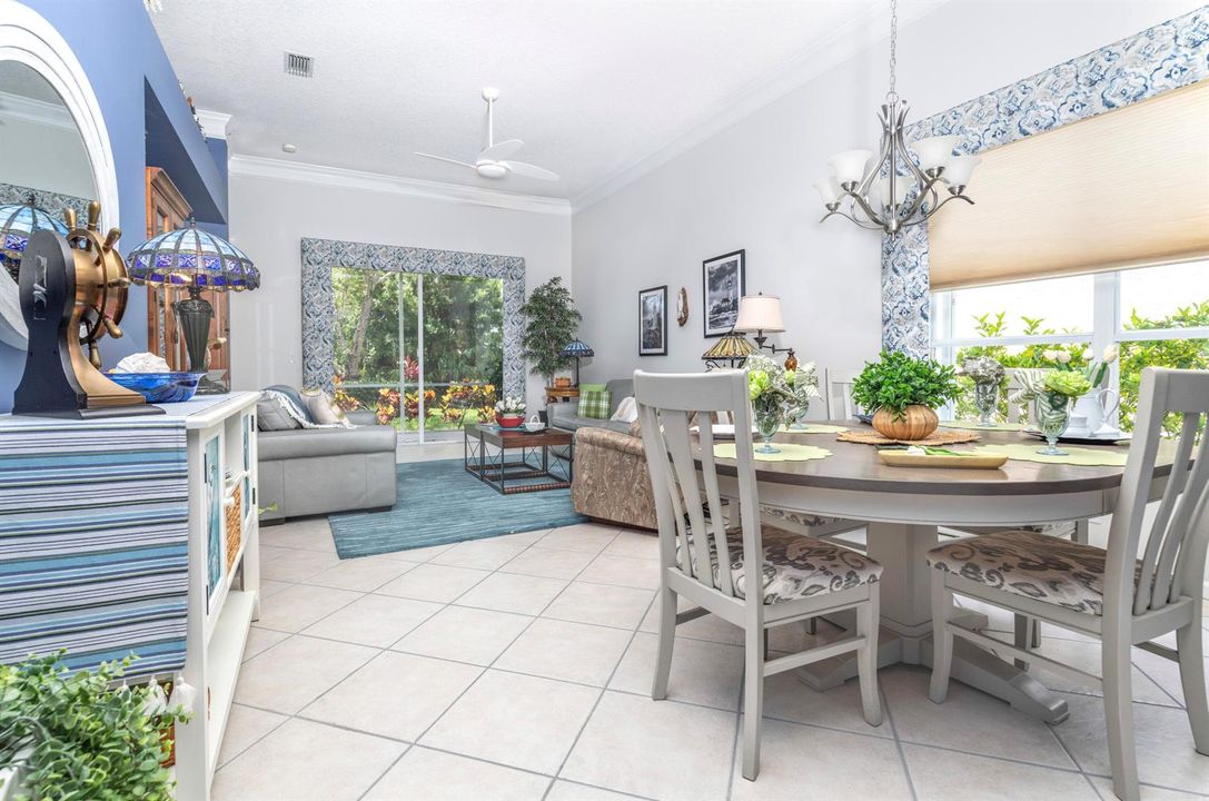 Dinette Living Area