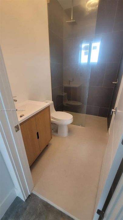 В аренду: $3,000 (3 спален, 2 ванн, 945 Квадратных фут)