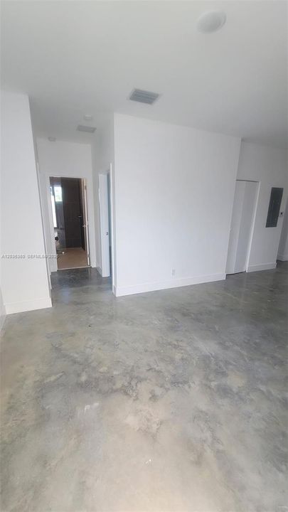 В аренду: $3,000 (3 спален, 2 ванн, 945 Квадратных фут)