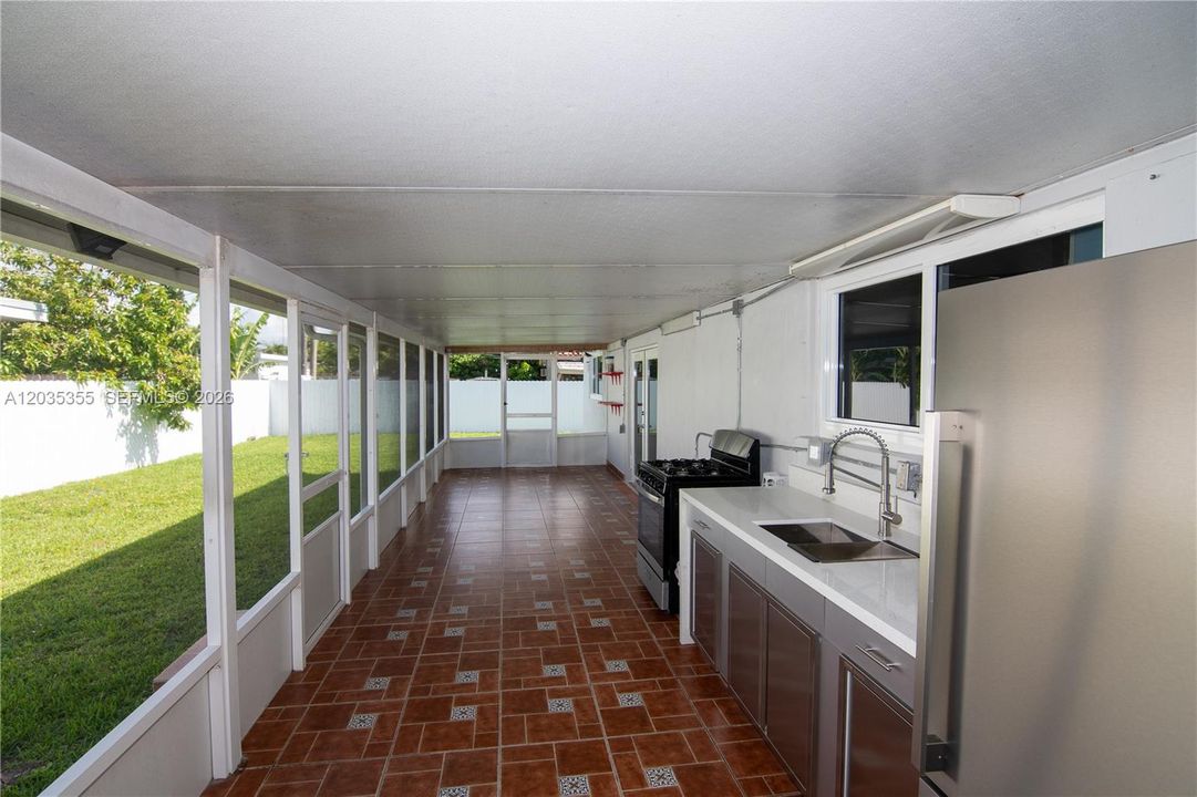 En Venta: $850,000 (3 camas, 2 baños, 1740 Pies cuadrados)