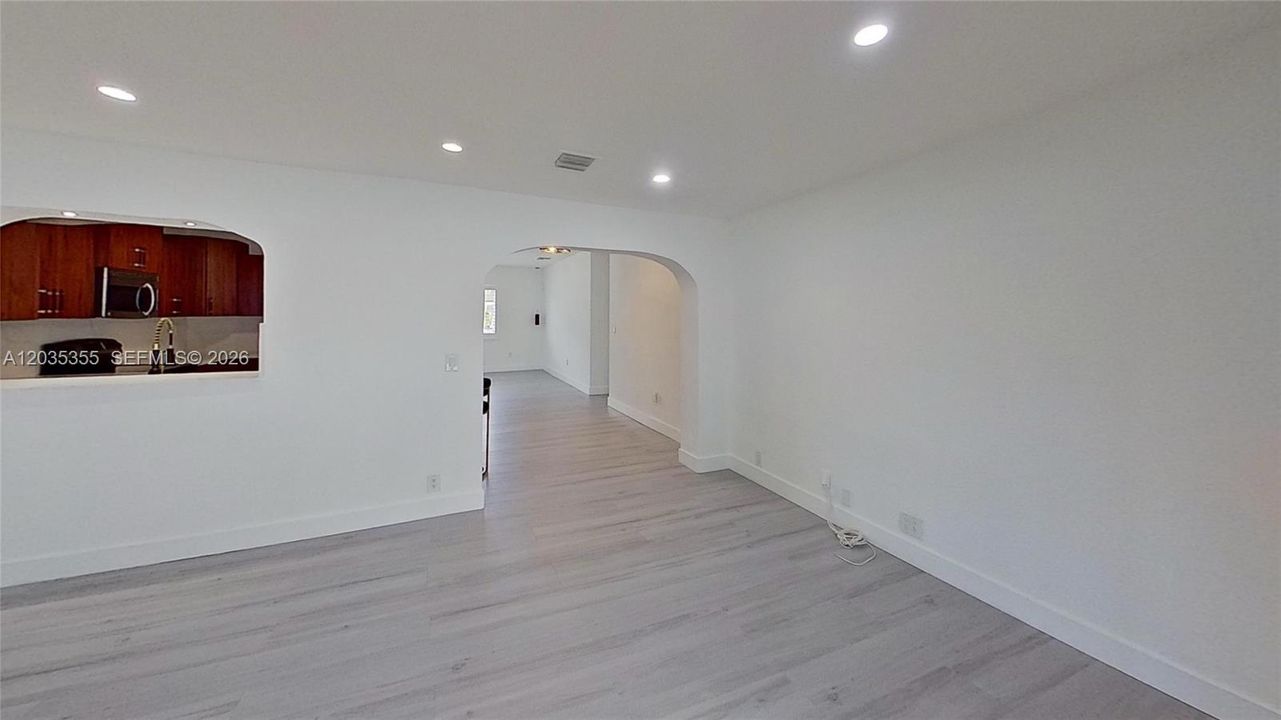 En Venta: $850,000 (3 camas, 2 baños, 1740 Pies cuadrados)